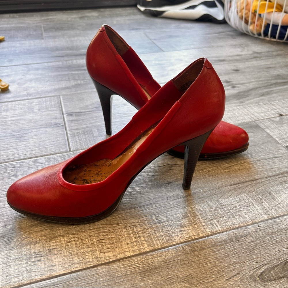 Well Worn Nine West Red Women's Heels